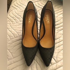 Coach heels jacquard print women’s size 7,5 B (7 1/2B) good condition
